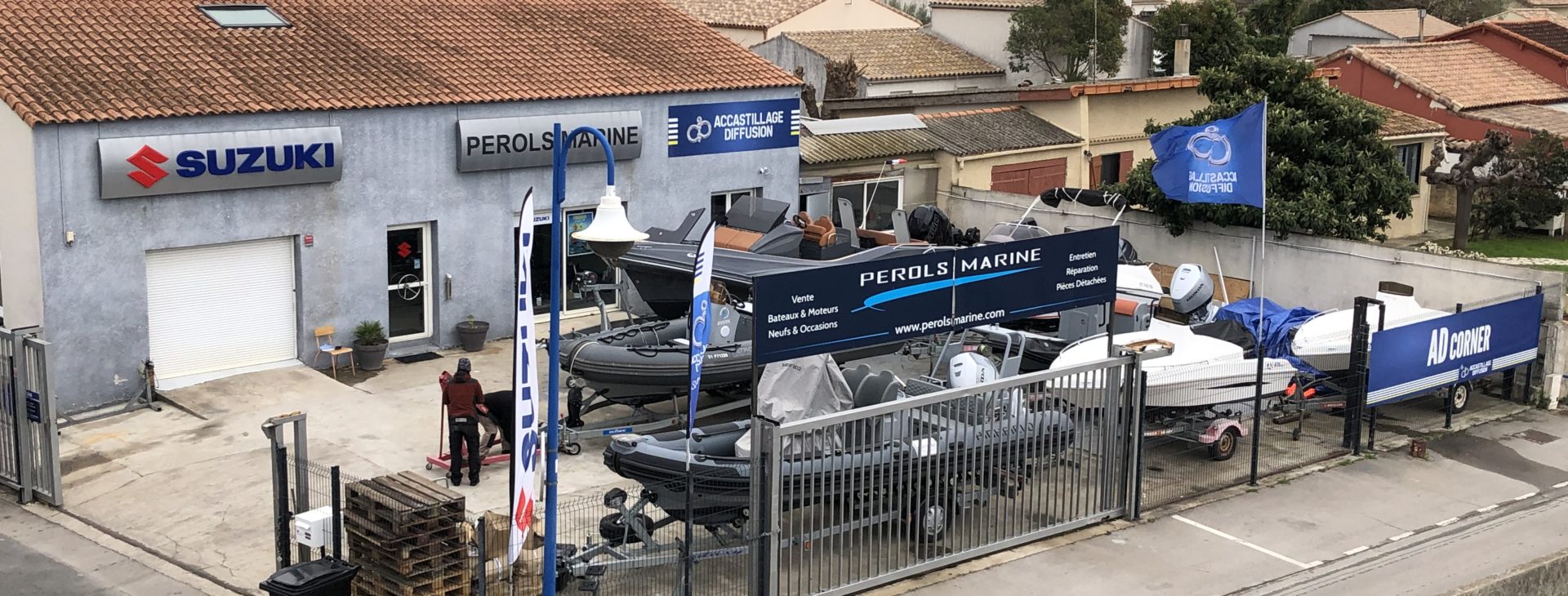 Vente de Bateaux & Moteurs (neufs et occasions)<br />
Entretien & Réparation navale