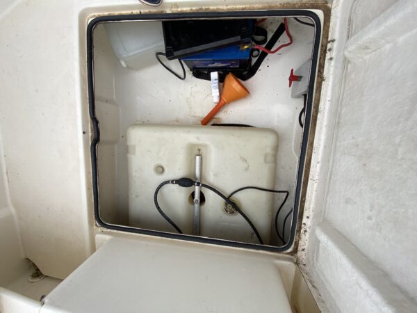 JEANNEAU MERRY FISHER 580 - JOHNSON 70 HP 4T – Image 9