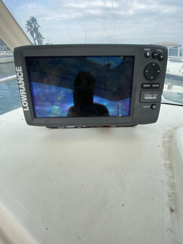 JEANNEAU MERRY FISHER 580 - JOHNSON 70 HP 4T – Image 10