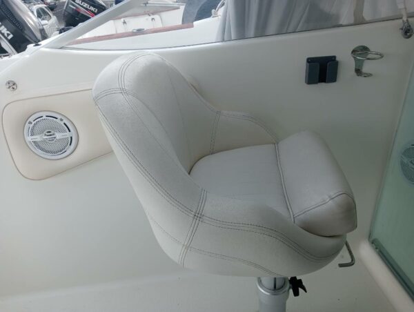 Jeanneau LEADER 605 – Image 12