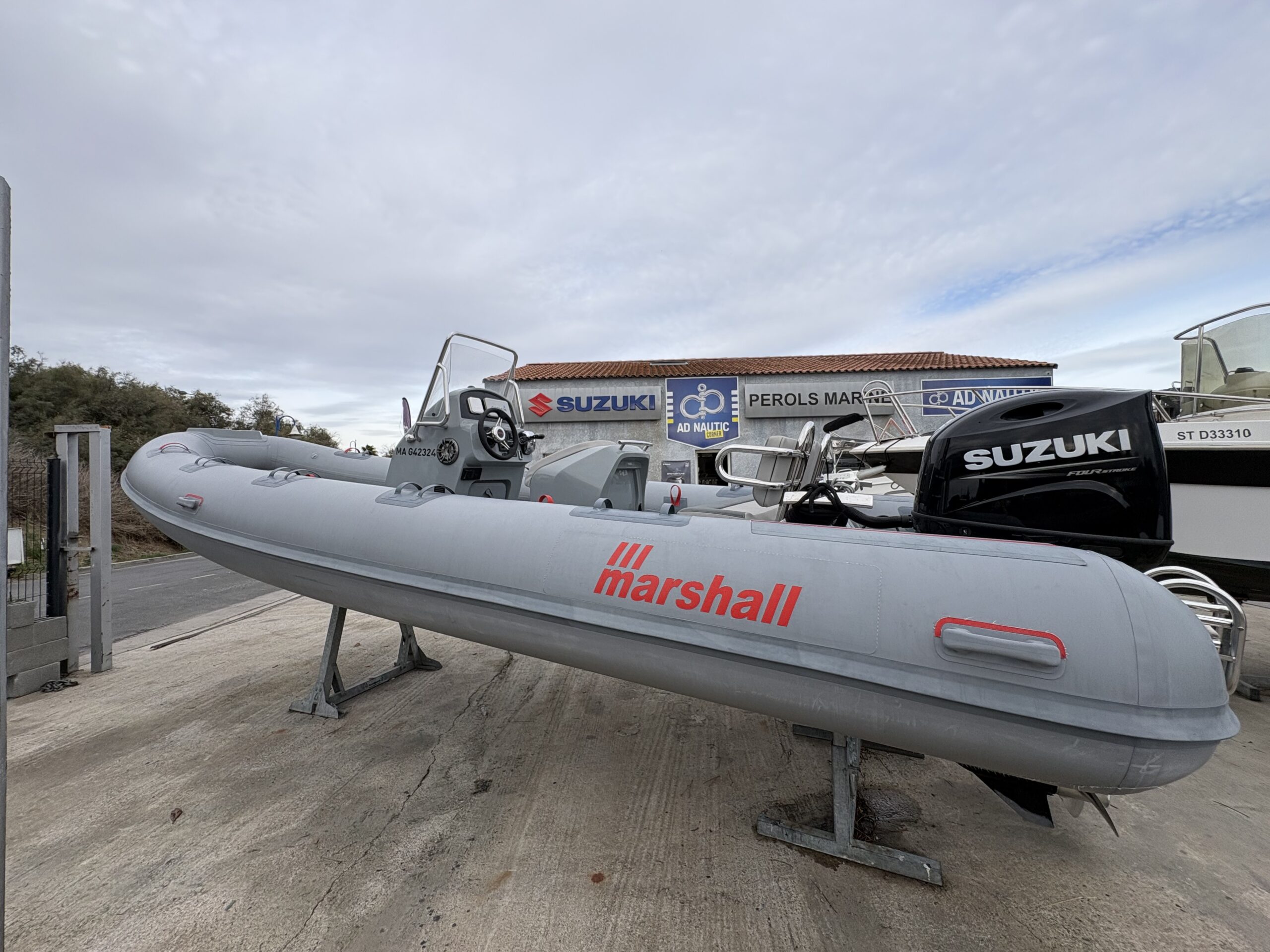 Marshall M4 TOURING - 175hp Suzuki