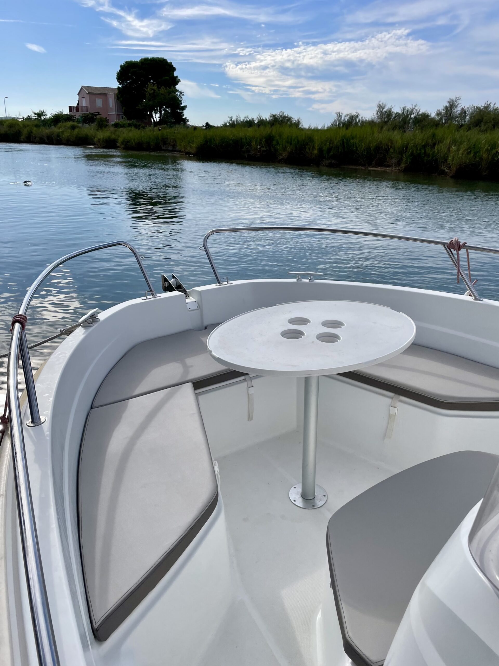 JEANNEAU CAP CAMARAT 5.5 – Yamaha 100 cv – Entretien suivi – Très bon état – Image 3